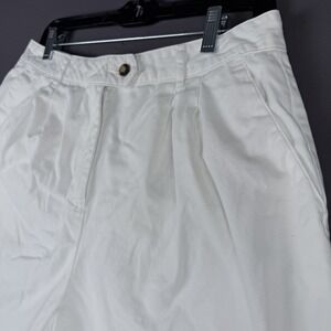 Basic Editions Bermuda Shorts White Cotton Women's Size 12 Relaxed Pleated